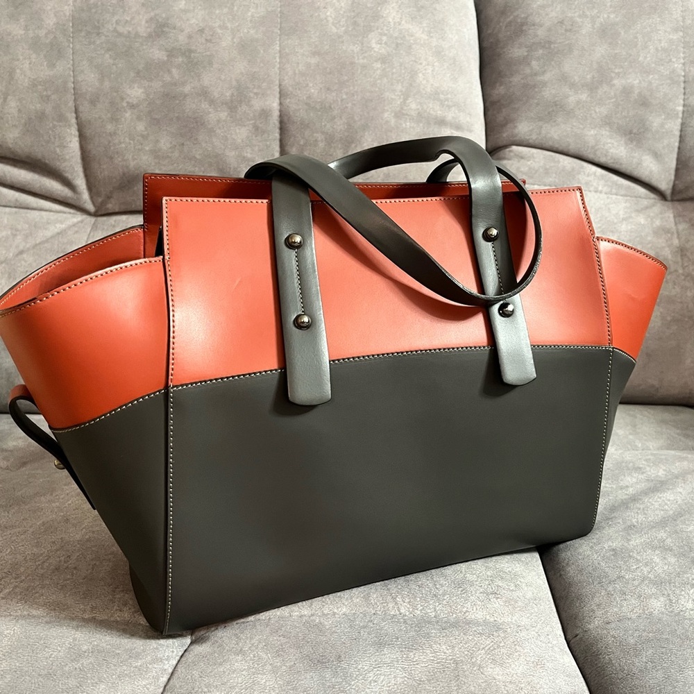 Vittoria Napoli Genuine Leather Bag 🇮🇹